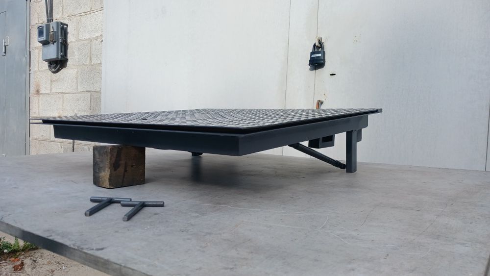 Металевий Люк в Погреб.Люк в Подвал.. Люк на Пол под Плитку, Ламинат.