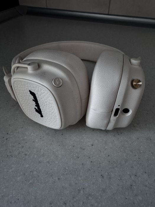 Продам наушники Marshal V