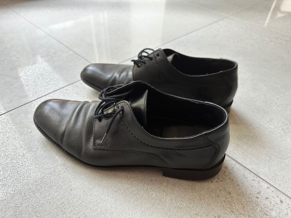 Buty męskie eleganckie czarne do garnituru perforowane Lloyd r 43