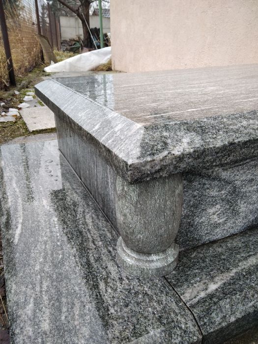 Granit ozdoba kolumna