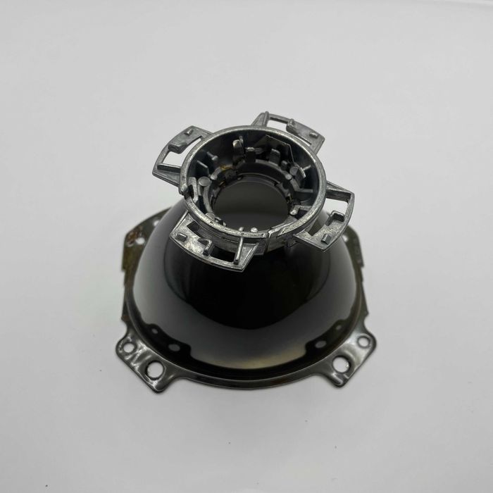 Regenerowany odbłyśnik Mercedes W211