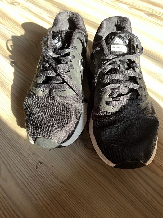 Кроссовки Nike