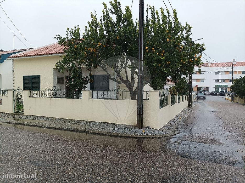 Moradia T4 para venda