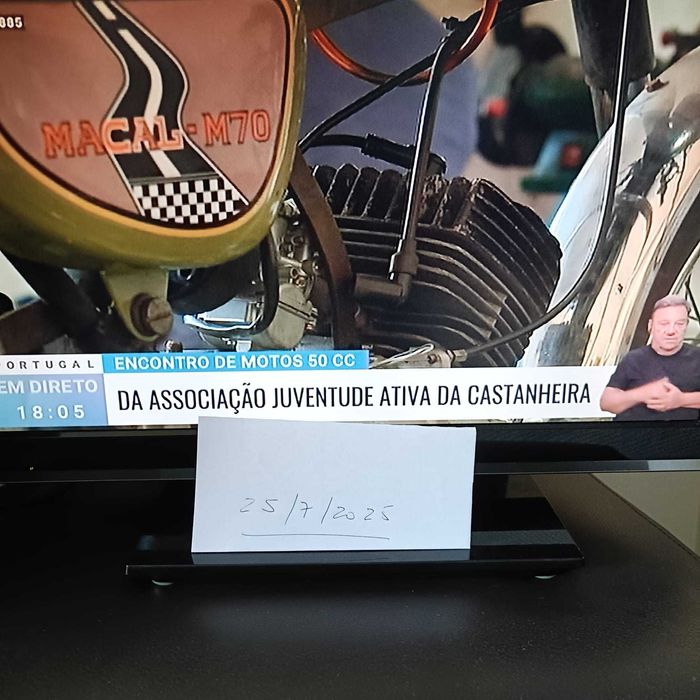 Toshiba LCD TV 19EL933G – 19-inch HD with HDMI and USB – Used and Fully Functional64170307480321122