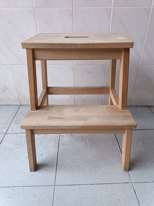 Escadote 2 degraus em faia IKEA BEKVÄM como novo