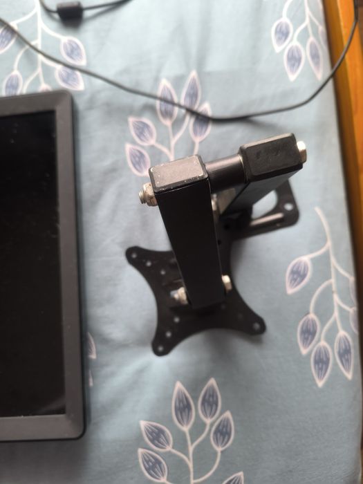 tv lg 24tn520s com oferta de suporte parede