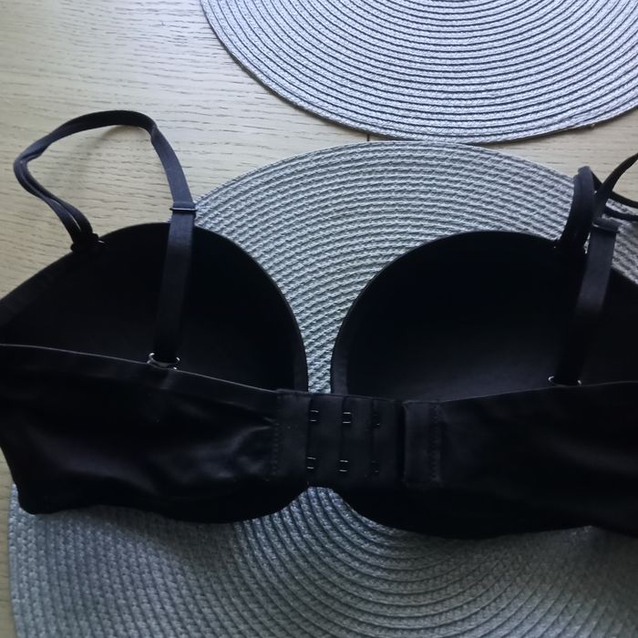 Biustonosz push up, atłasowy ,czarny Victoria's Secret 70C