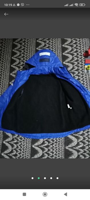 Весняна куртка 4-5 років.