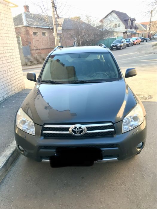Автомобиль rav-4
