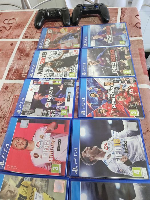 Vendo 2 comando ps4 e 10 jogos