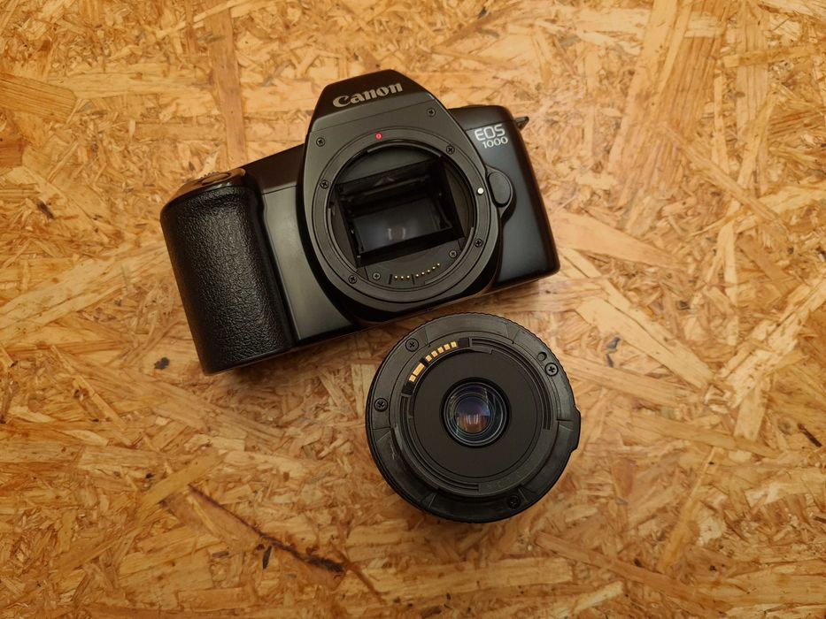 Canon EOS 1000 + Canon 35-105mm 1:4.5-5.6 Gwarancja