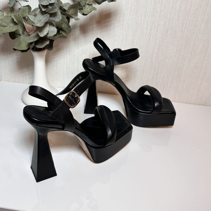 Босоніжки жіночі WitMooni 36р