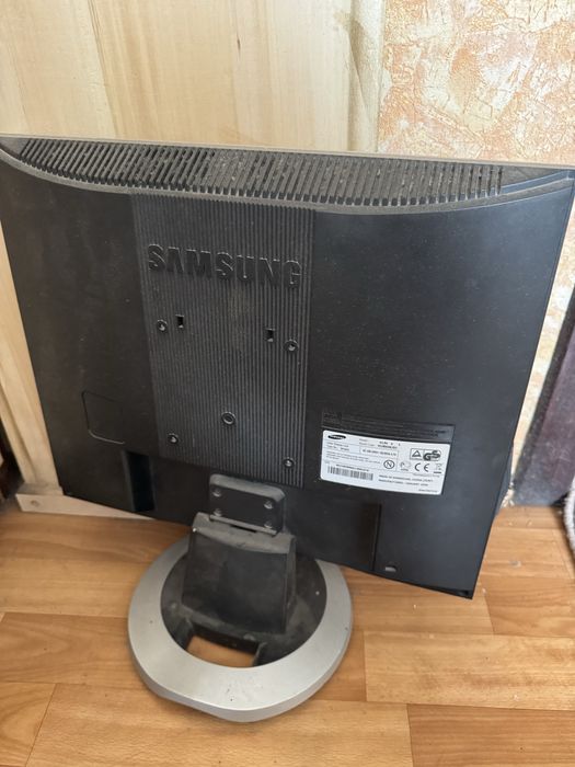 Продам монітор 19” Samsung