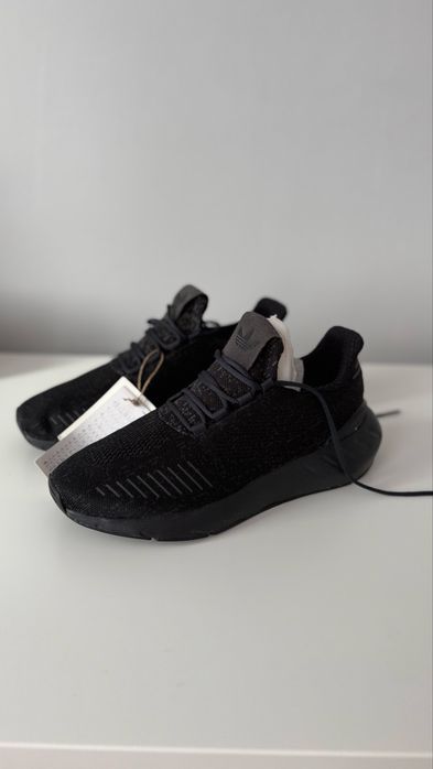 Adidas Swift Run 22 оригінал 40 2/3 (25,5 см) нові з біркою