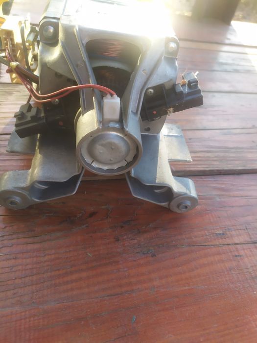 Мотор с стиральной машины