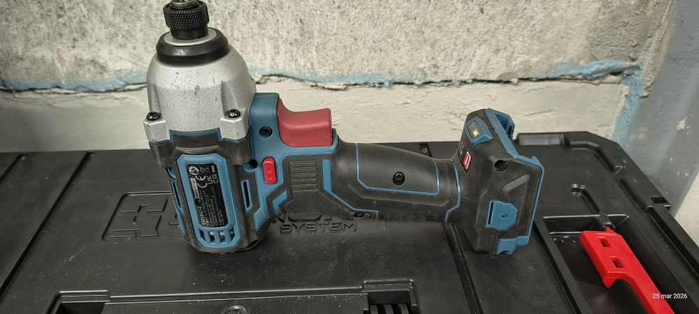 Zakrętarka Erbauer EXT Compact 12v EID12-Li-2 używana sprawna silnik BL