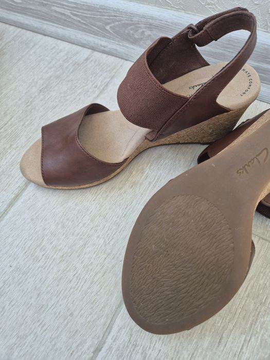 Босоніжки Clarks