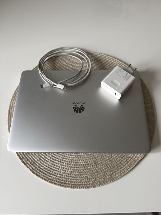 Laptop Huawei MateBook D 14, AMD Ryzen 5, RAM 8 GB, SSD 256 GB