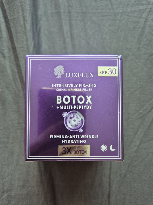 Krem przeciwzmarszczkowy multi-peptydy + potrójny botox SPF 30