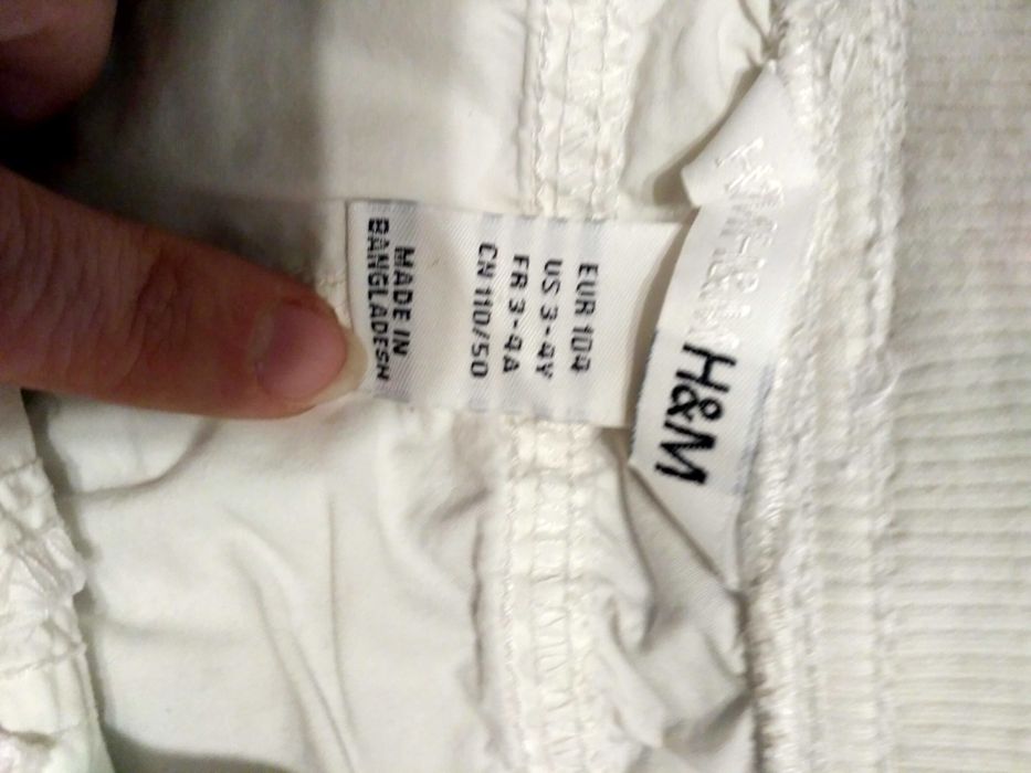 Białe spodenki 3/4 capri 104 spodnie 3/4Y H&M bermudy