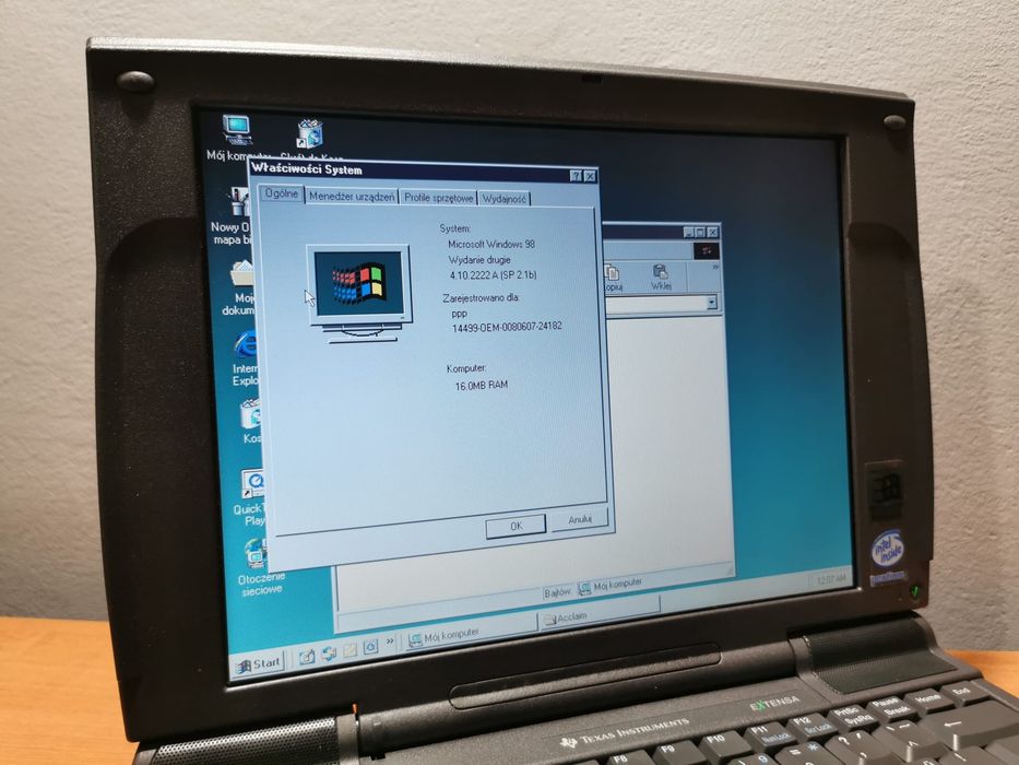 Stary działający laptop Texas Instruments Extensa 610CDT z lat 90