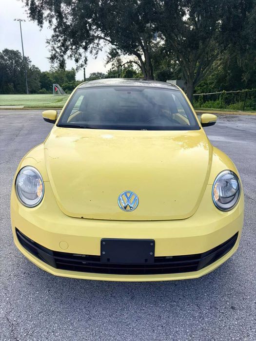 Volkswagen Beetle      2015