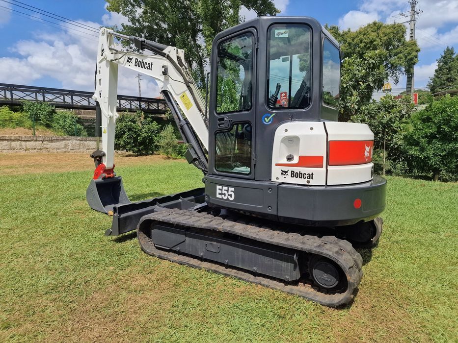 Mini escavadora bobcat 5.5 tn