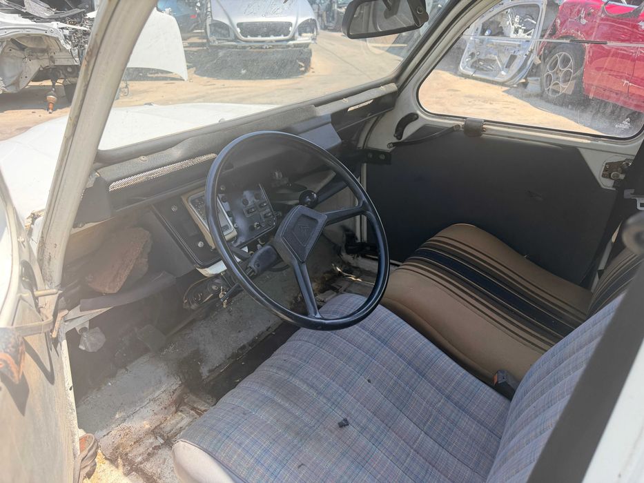 CITROEN 2 CV PARA VENDA DE PEÇAS