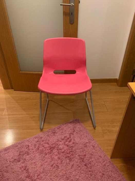 Conjunto escritório menina(cadeira+tapete)