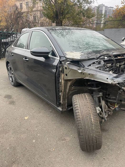 Разборка Audi A3 8Y Premium 2022 год 2.0 DNVB (Цвет H1/X7L)