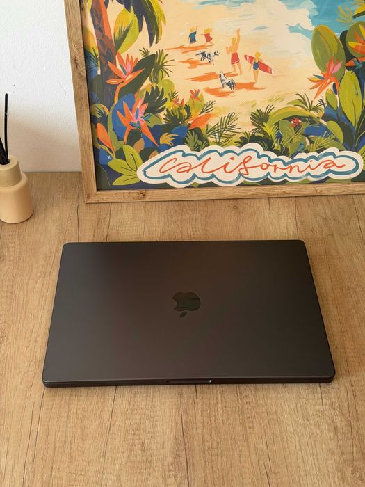 MacBook Pro 16” M3 Max | 36 GB RAM | 1TB SSD | space black