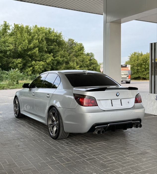 BMW E60 м54 2005