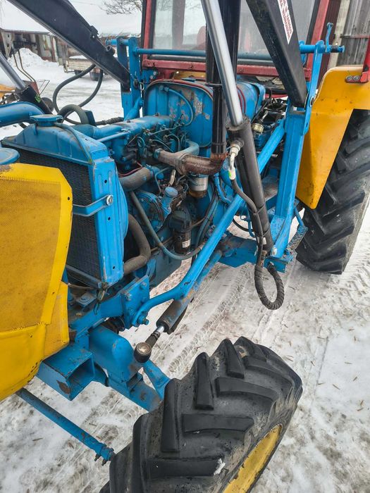 Ursus c-330 3p 4x4 +ładowacz(silnik perkins 3p)