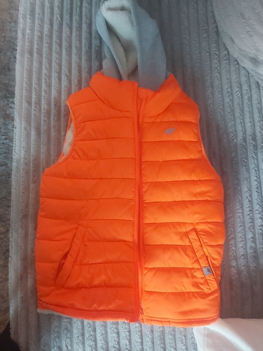 Ocieplana kamizelka 4f rozmiar 146