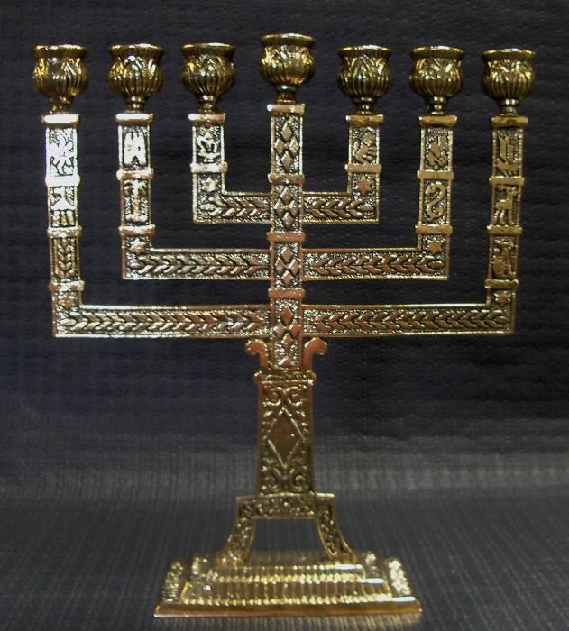 castiçal Menorá de sete velas em metal