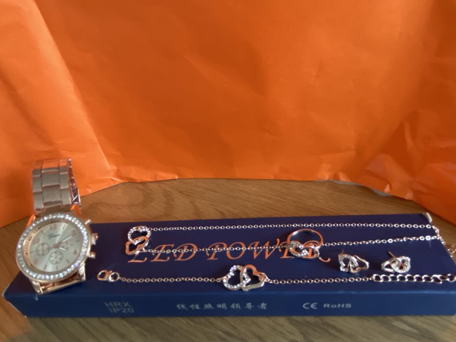 Набор женский  6 предметов золото/серебро новый