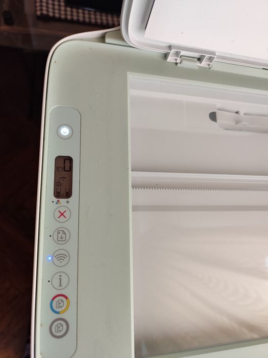 Принтер HP DeskJet 2722.
