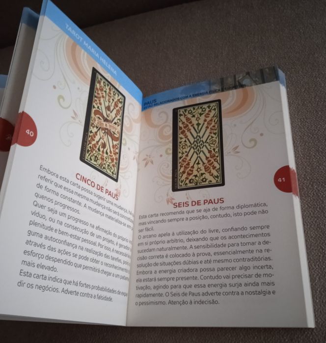 Vendo livro de tarot