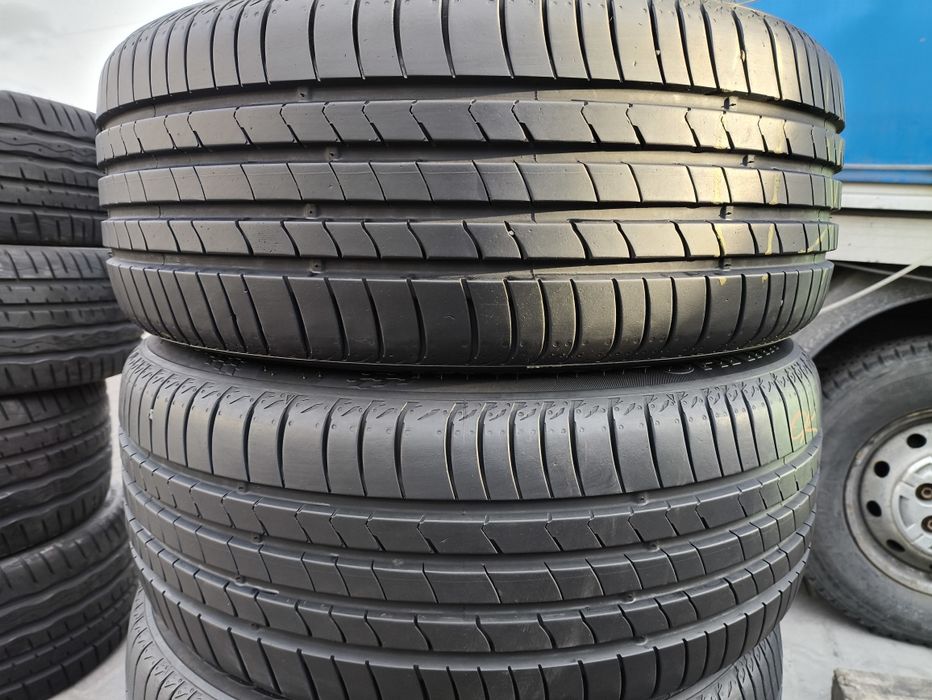 215/45/16 Kumho Ecsta HS51 KOMPLET