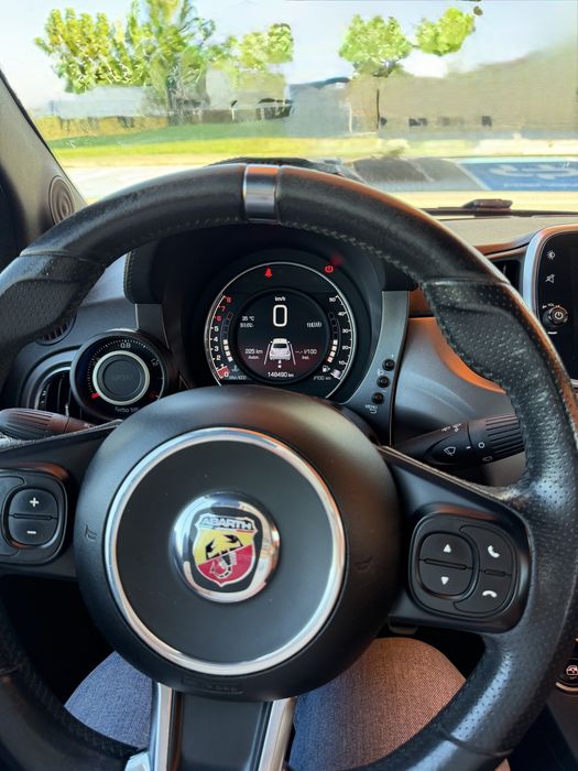 Abarth 595 1.4 T-Jet Pista