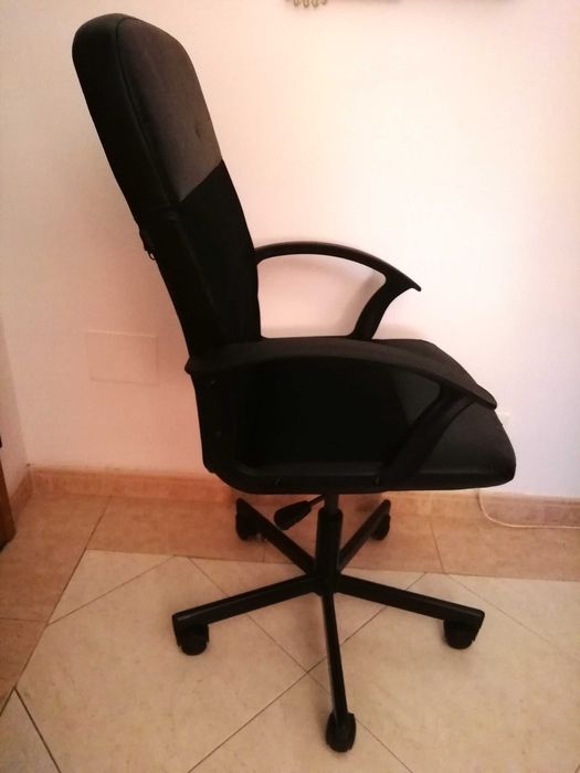 Cadeira de Escritório (giratória)