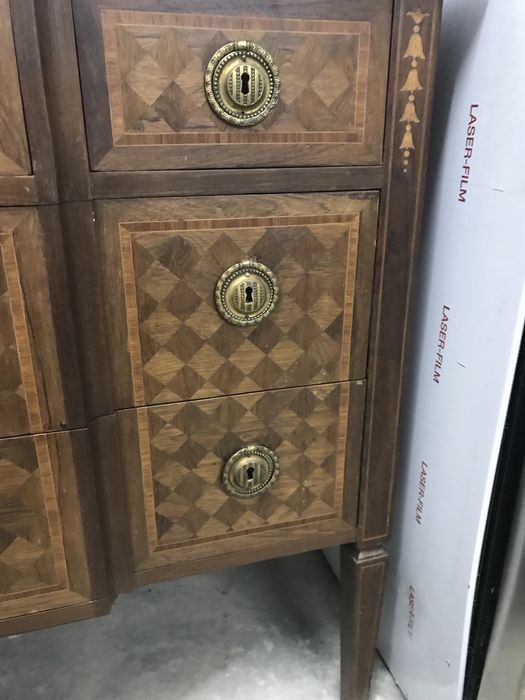 Comoda grande varios gavetoes e gavetas, antiga , estilo ingles