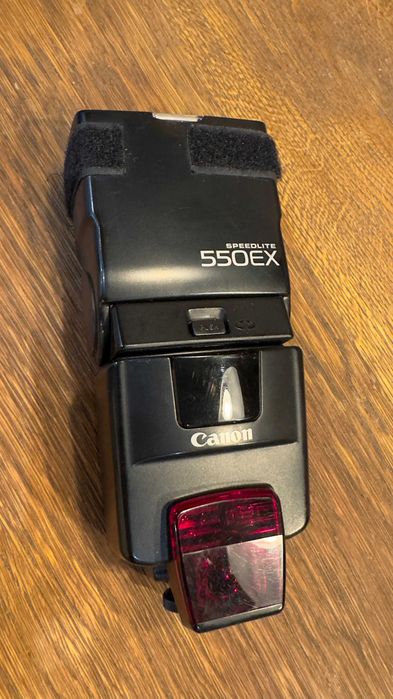 Canon EOS 5D Mark III + grip BG-E11 + RRS L-plate + Speedlite 550EX