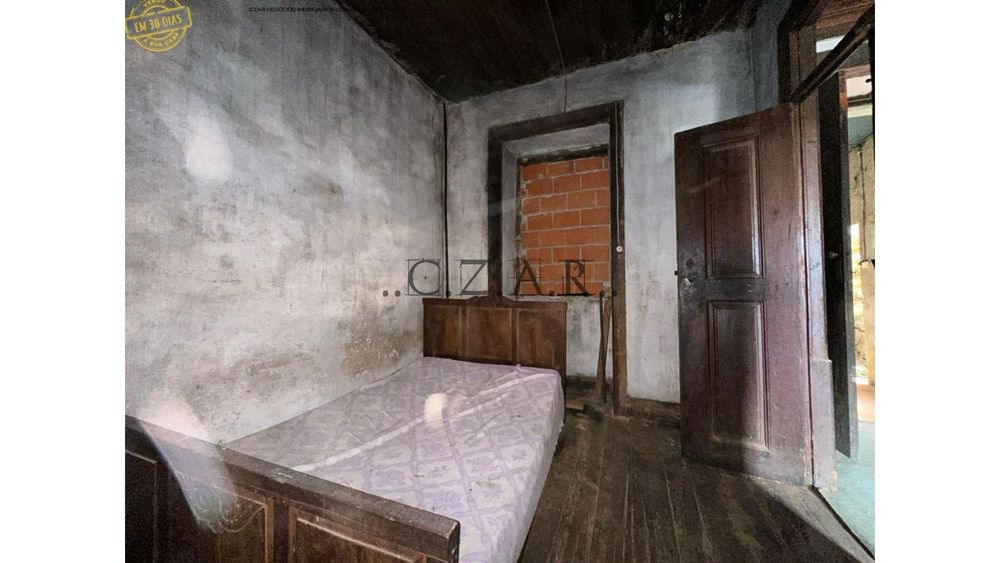 Moradia para remodelar. Aveleira.