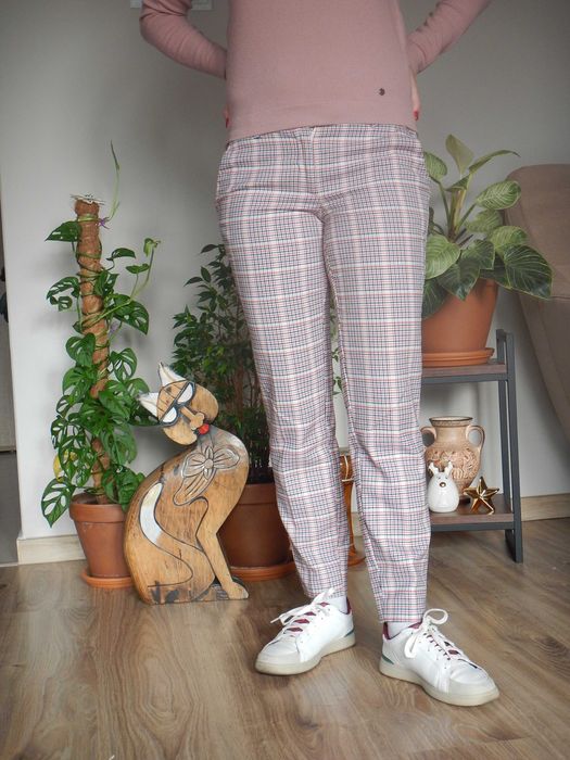 Spodnie w kratkę Mohito 32