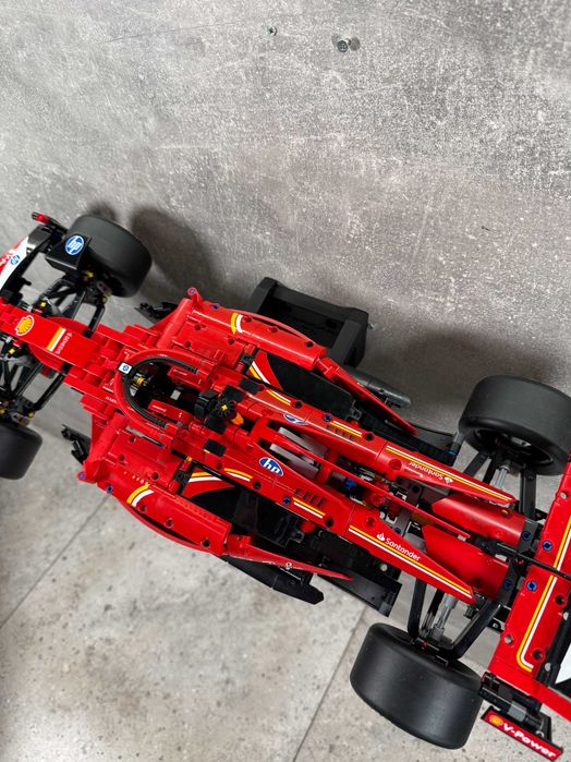 Кронштейн / Кріплення для LEGO Technic Ferrari F1 SF-24 42207 ферарі