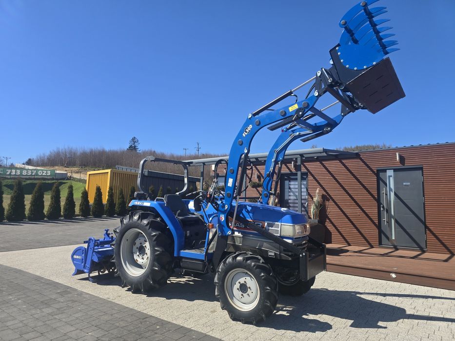 Mini ciągnik iseki 33KM,ładowacz czołowy, japoński, 4x4,traktor glebogryzarka