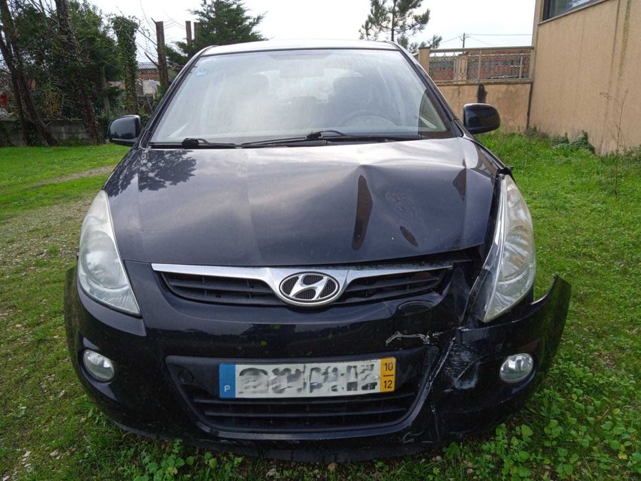 Hyundai i20 CRDI Comfort Acidentado para Venda
