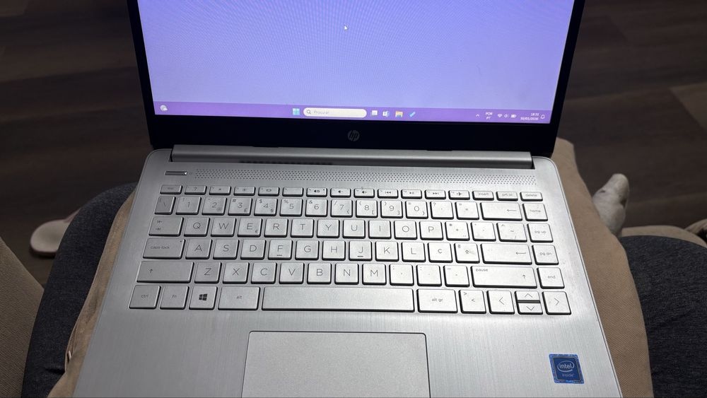 Portatil HP Laptop