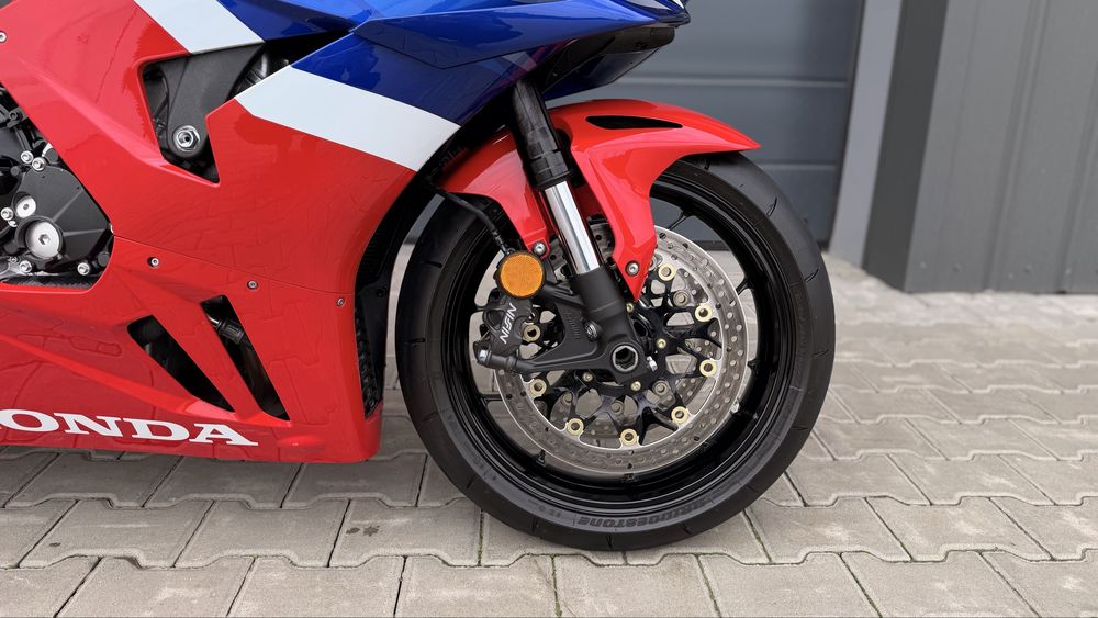 Мотоцикл HONDA CBR 1000 RR-R Fireblade